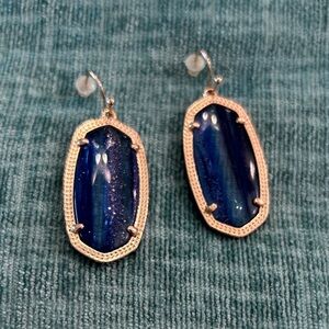 Kendra Scott Elle Earrings in Rose Gold and Navy Dusted Glass. Free Shipping!